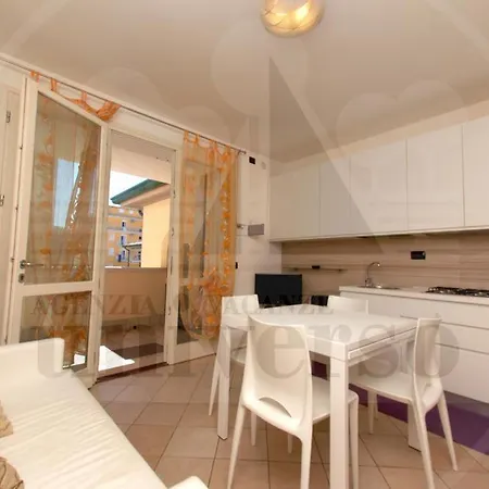 Hermitage Q12 Apartman Eraclea Mare